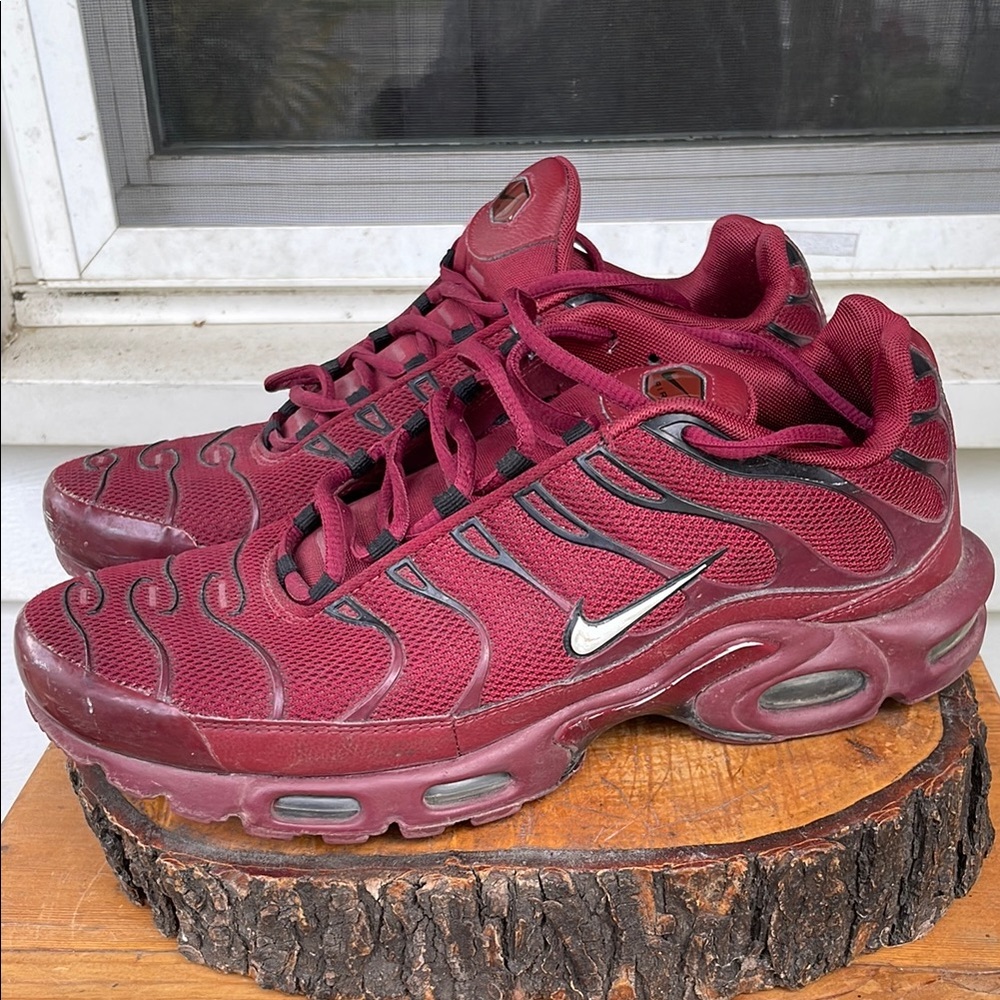 Nike Burgundy TN Air 852630-602 Athletic Shoes